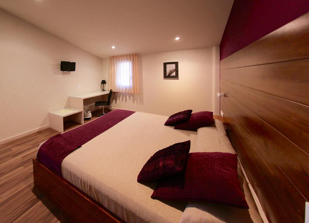 Hotel Mas Prades Deltebre Szoba fotó
