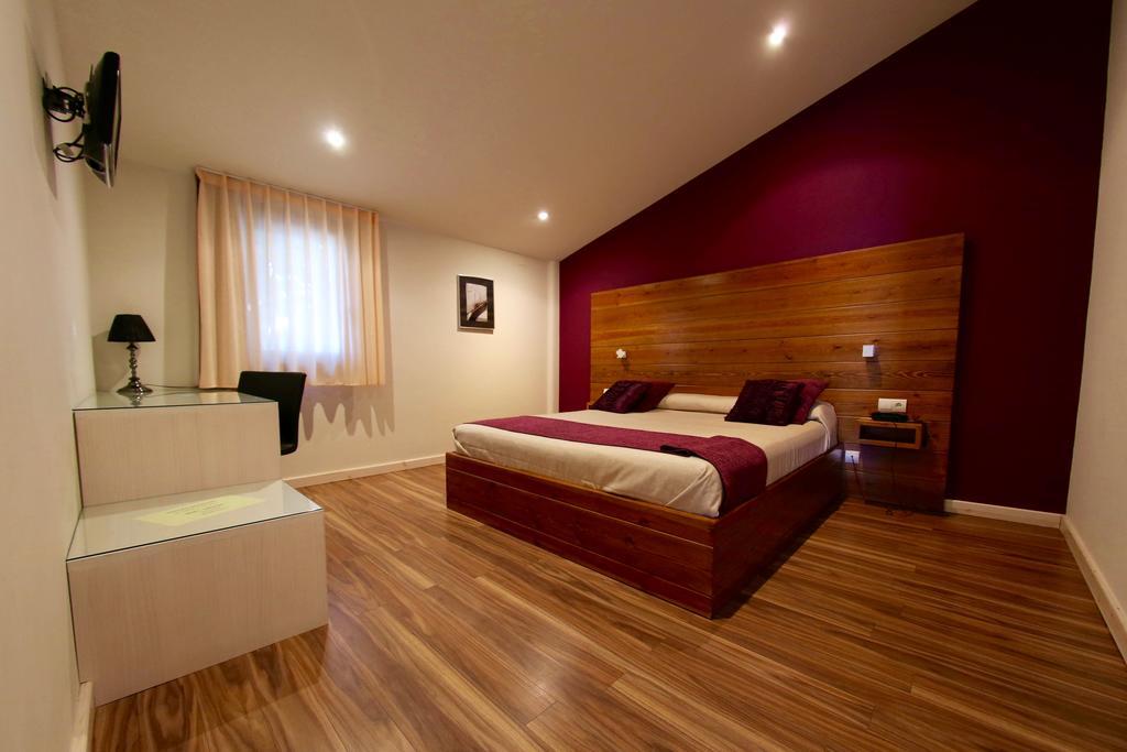 Hotel Mas Prades Deltebre Szoba fotó
